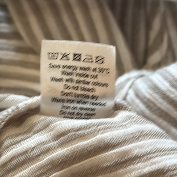 Rylee + Cru sz XS Gray and White Striped Romper 100% cotton gauze great cond - Picture 6 of 6